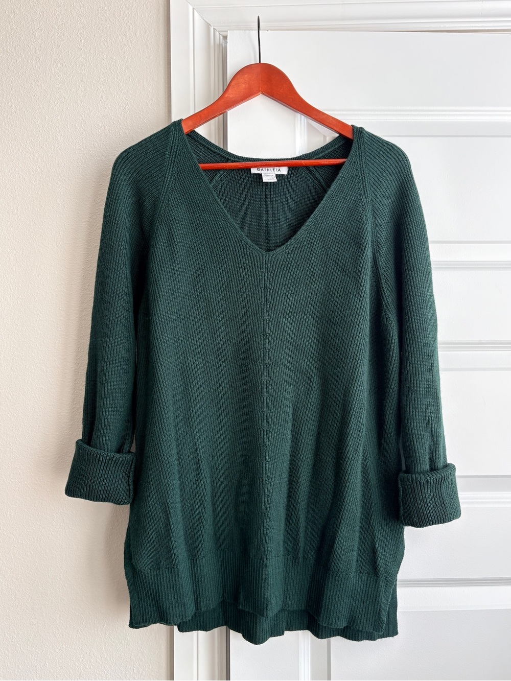 Athleta Hanover Merino Wool V-Neck Sweater Mountain Olive Green relaxed M